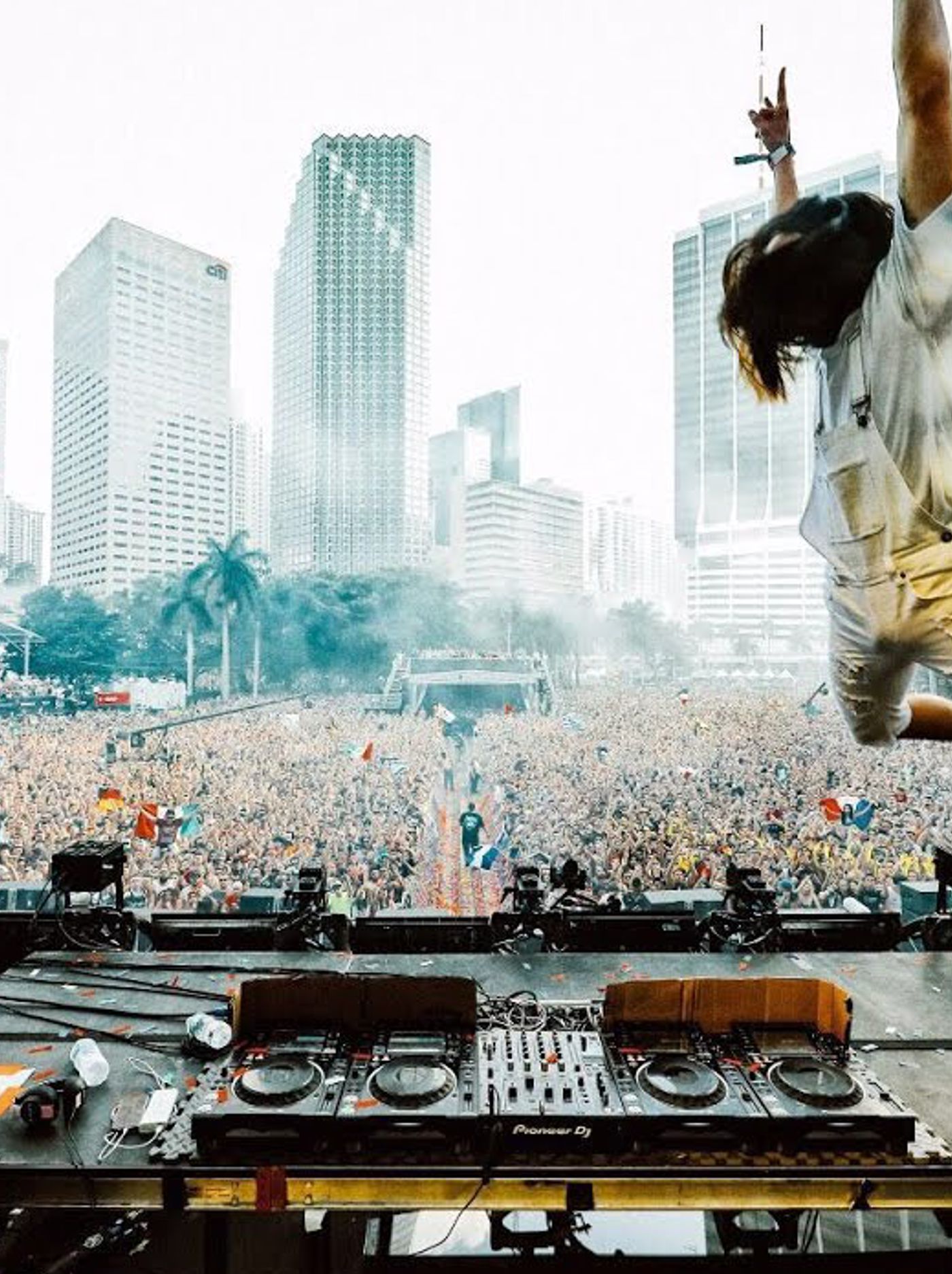 Ultra Music Festival Miami 2017 Day 2 Steve Aoki* episode artwork